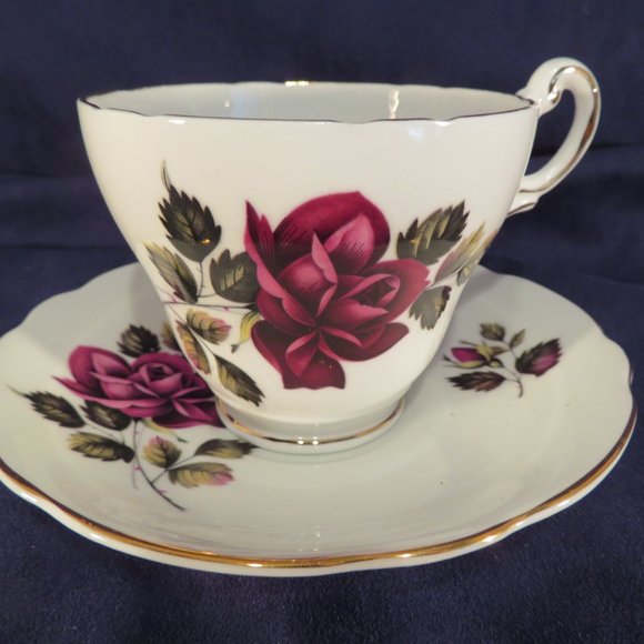 Vintage REGENCY Bone China Teacup & Saucer Purple Rose (115C) - Picture 1 of 5